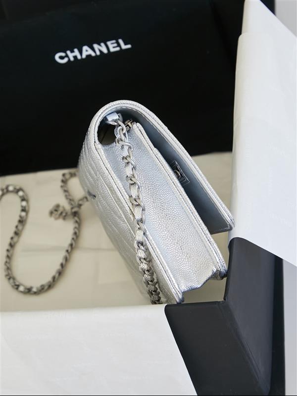 2026127205129906 560